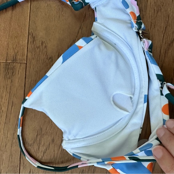 NWOT vibrant print underwire bikini top + high waisted cheeky bottoms set - Picture 13 of 13